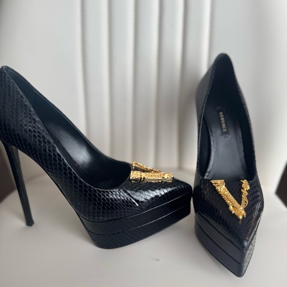 Versace: Snakeskin High Heels